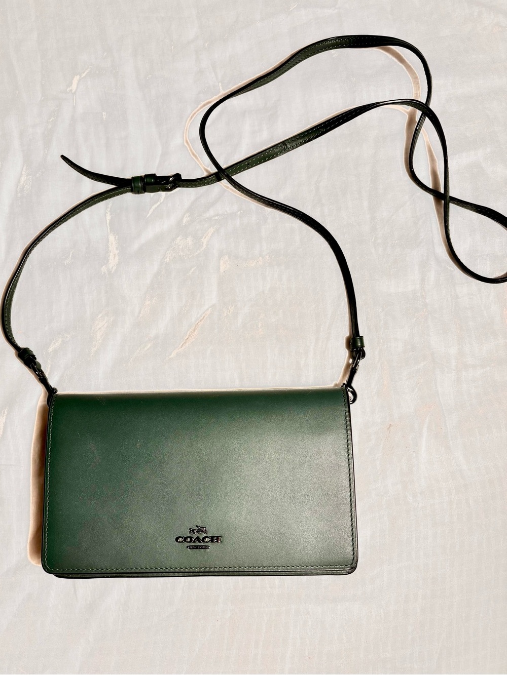 Coach Phone Crossbody – Matte Dark Green Smooth Leather – Like New